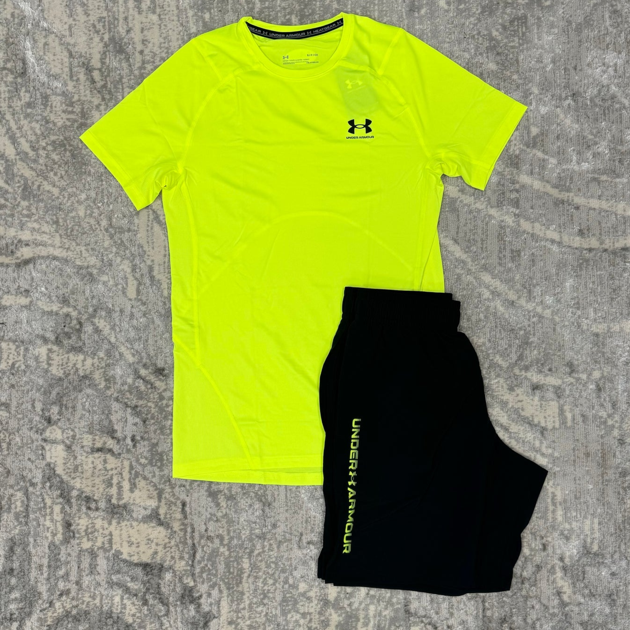 UNDER ARMOUR ネオンイエロー ピステ &パンツ UNDER ARMOUR ネオンイエロー ピステ &パンツ UNDER ARMOUR