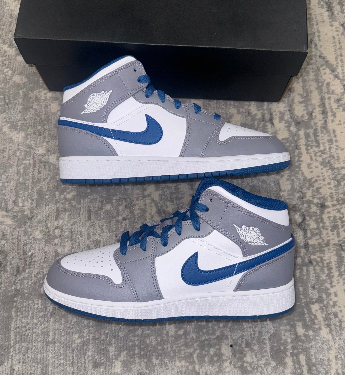 Jordan 1 Mid Royal Blue/Grey/White