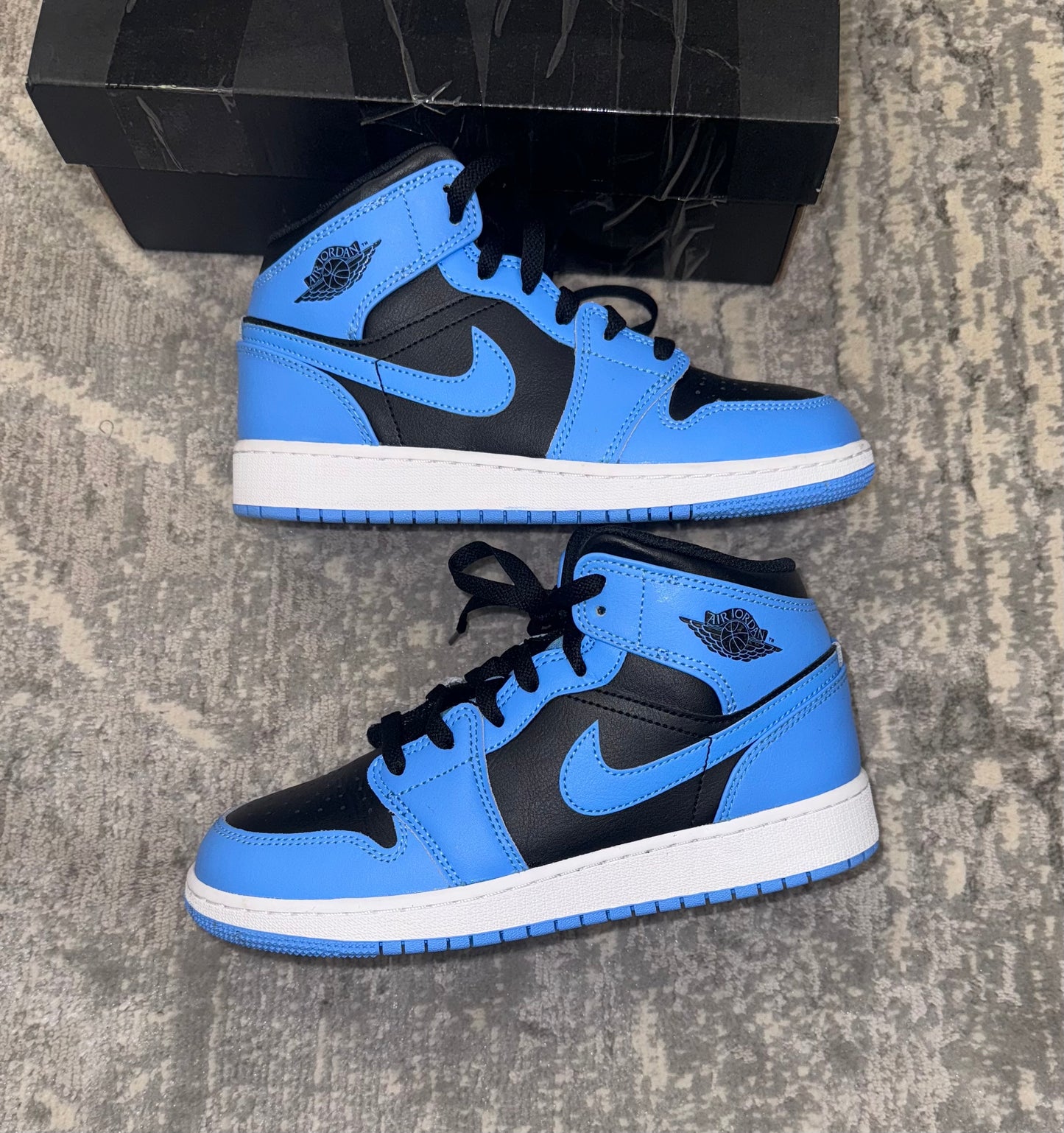 Jordan 1 Mid Blue/Black/White