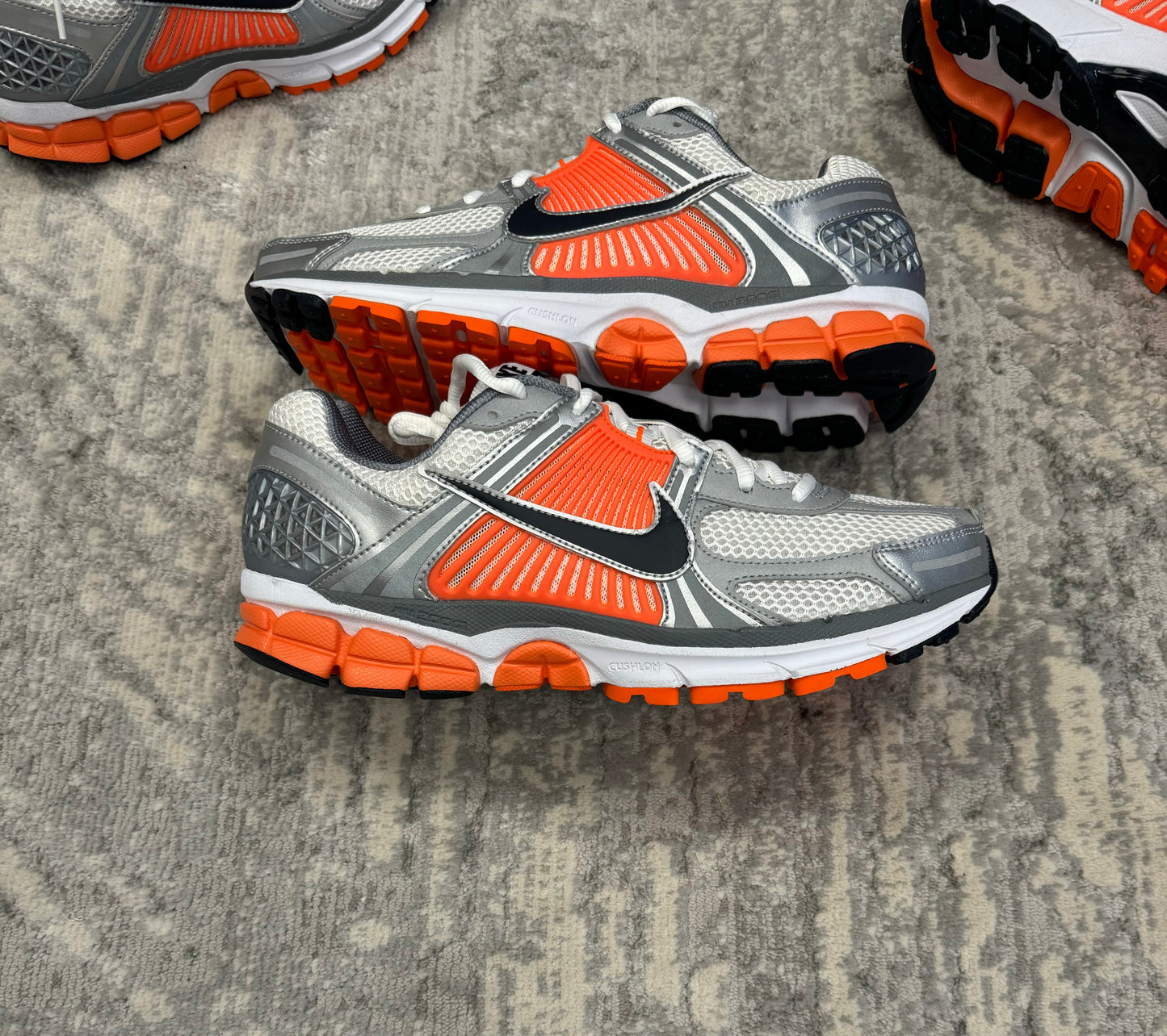 Nike Vomero Orange/Grey