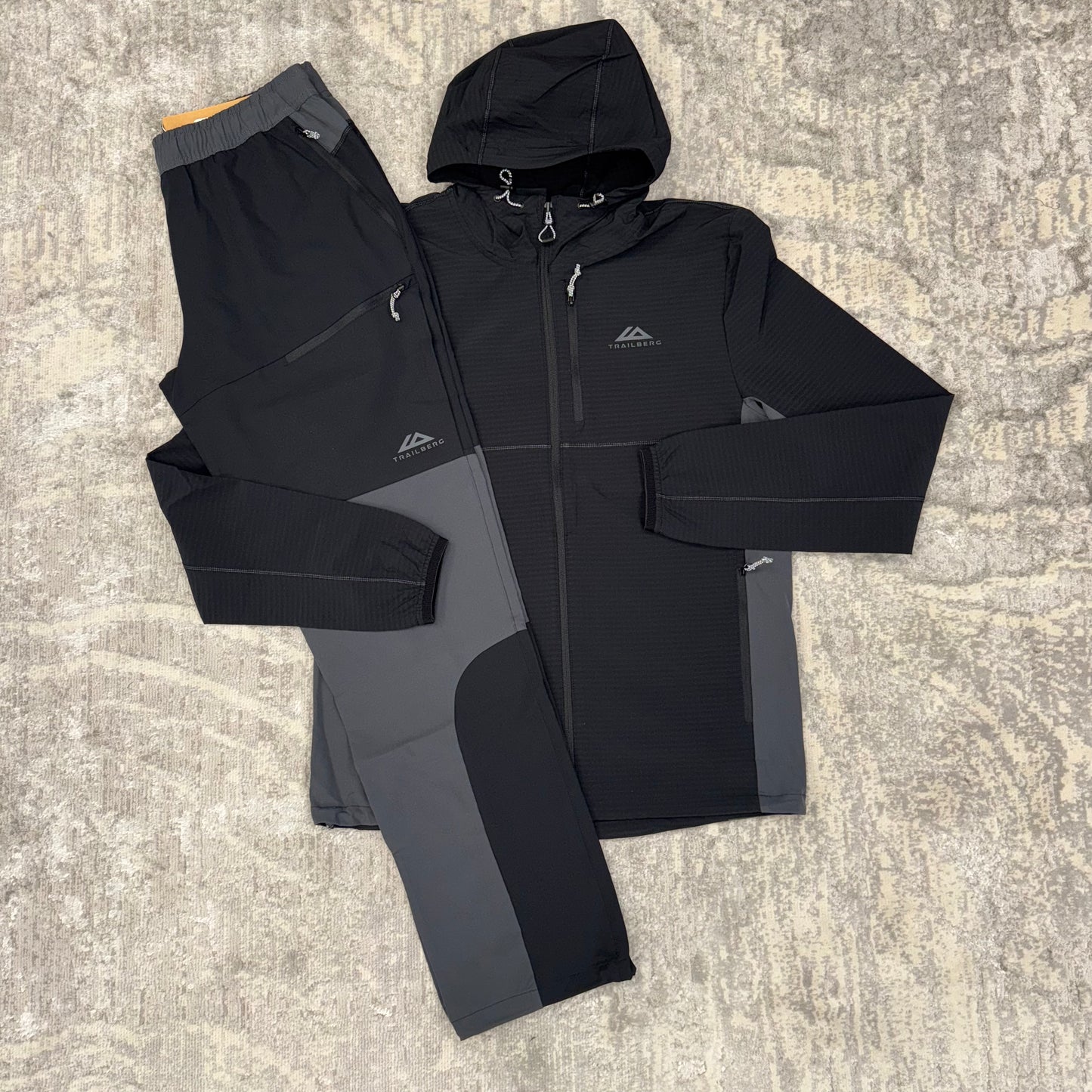 Trailberg Volcano Tracksuit Black/Grey
